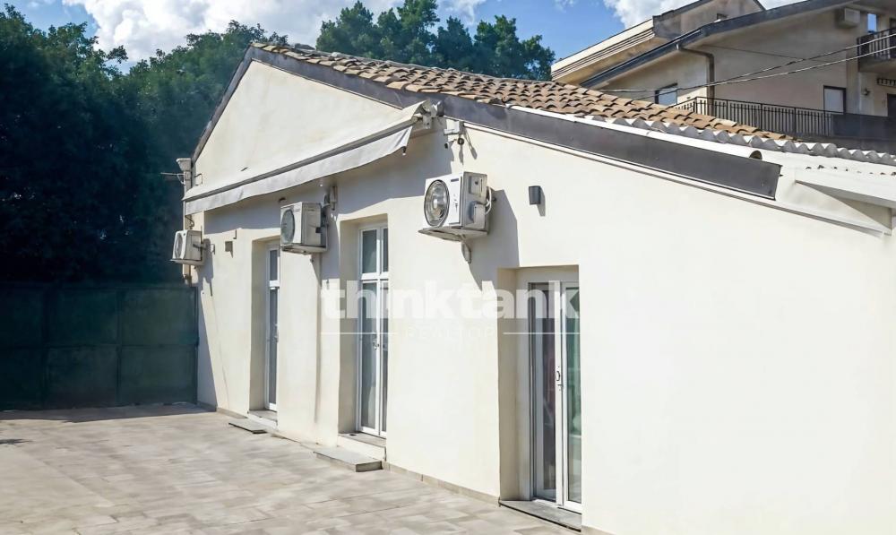 casa indipendente in vendita a Gravina di Catania