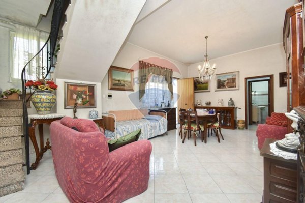 casa indipendente in vendita a Gravina di Catania