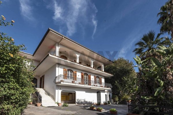 casa indipendente in vendita a Gravina di Catania