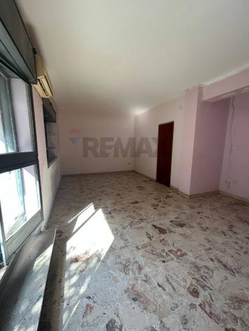 negozio in vendita a Gravina di Catania