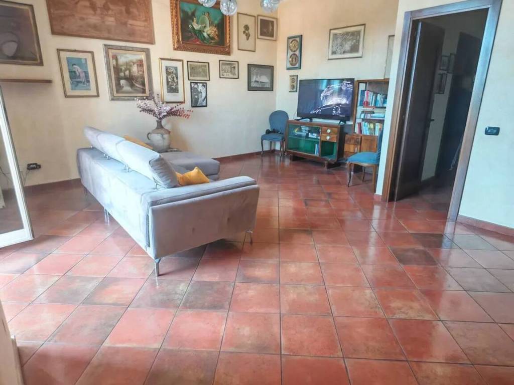appartamento in vendita a Gravina di Catania in zona Coviello