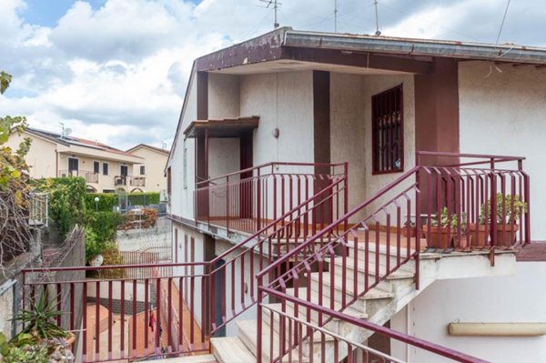 casa indipendente in vendita a Gravina di Catania