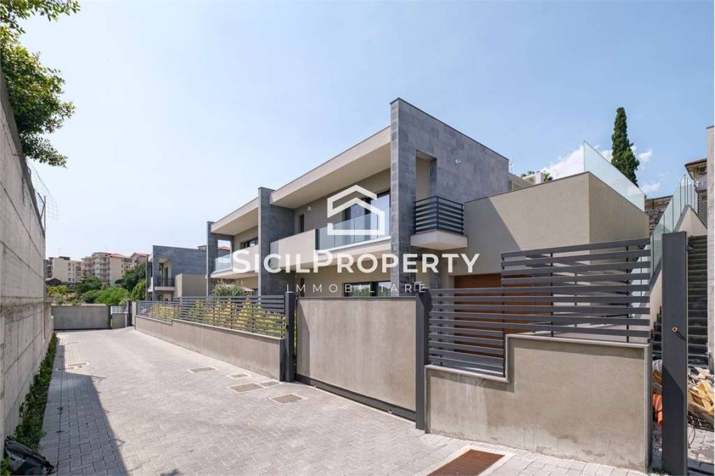 casa indipendente in vendita a Gravina di Catania