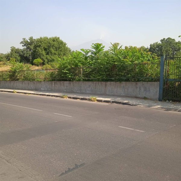 negozio in vendita a Gravina di Catania