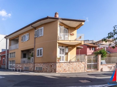 casa indipendente in vendita a Gravina di Catania