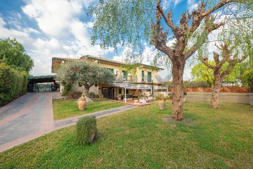 casa indipendente in vendita a Gravina di Catania