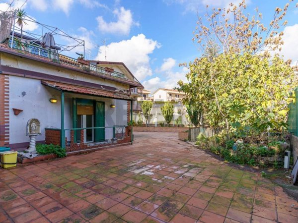 casa indipendente in vendita a Gravina di Catania in zona Coviello