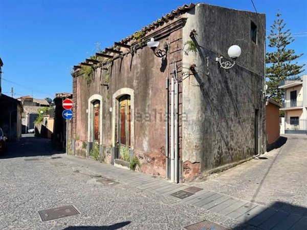 casa indipendente in vendita a Gravina di Catania