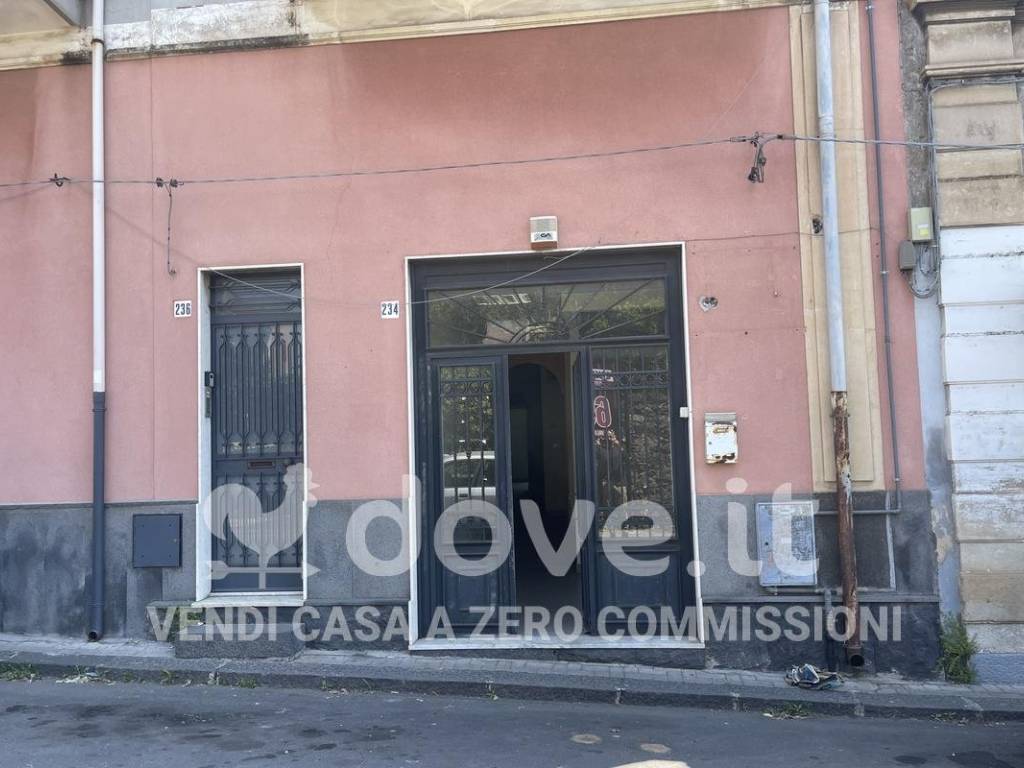 casa indipendente in vendita a Gravina di Catania