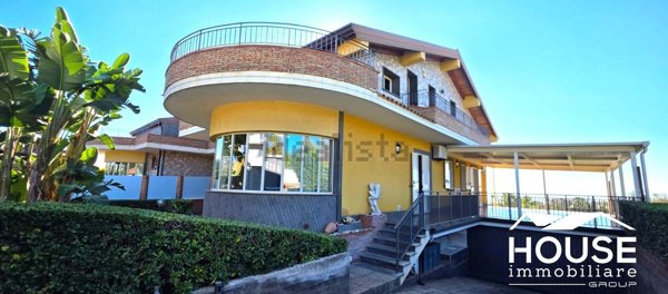 casa indipendente in vendita a Gravina di Catania