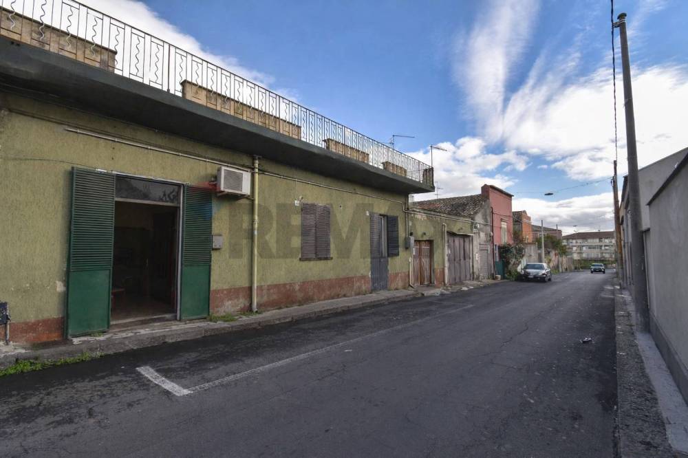 casa indipendente in vendita a Gravina di Catania