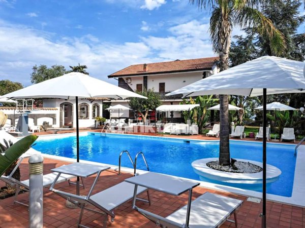 casa indipendente in vendita a Gravina di Catania