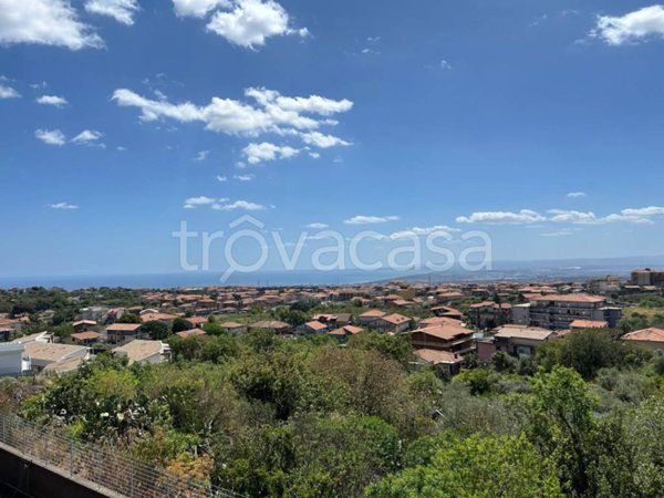 casa indipendente in vendita a Gravina di Catania
