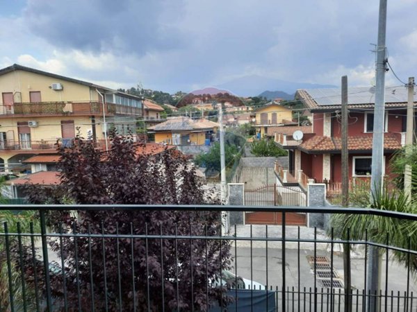 casa indipendente in vendita a Gravina di Catania