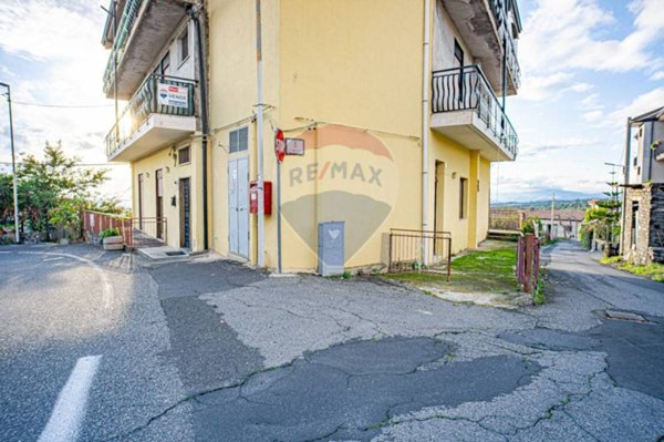 casa indipendente in vendita a Gravina di Catania