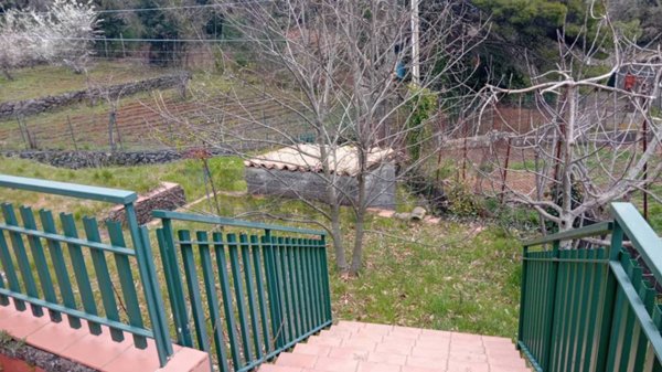 casa indipendente in vendita a Gravina di Catania