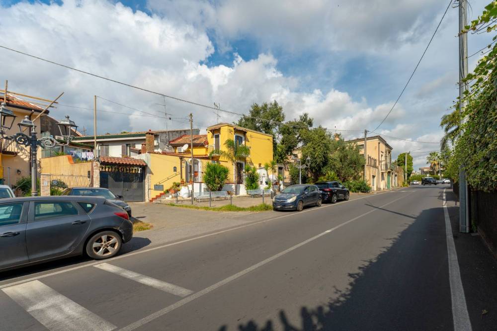 casa indipendente in vendita a Gravina di Catania