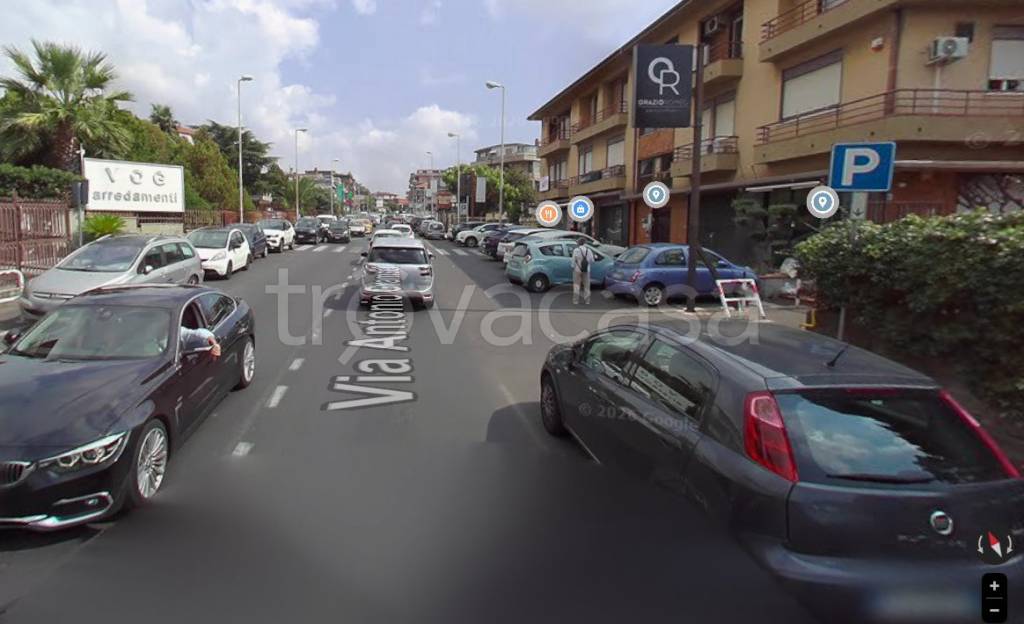 negozio in vendita a Gravina di Catania