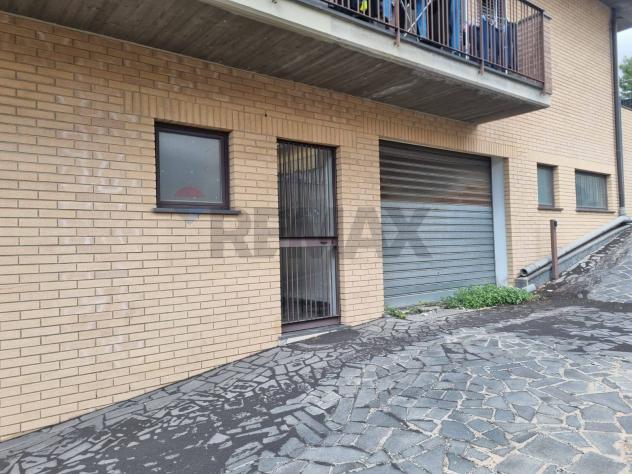 locale commerciale in vendita a Gravina di Catania