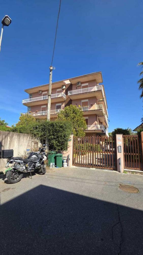 appartamento in vendita a Gravina di Catania in zona Coviello