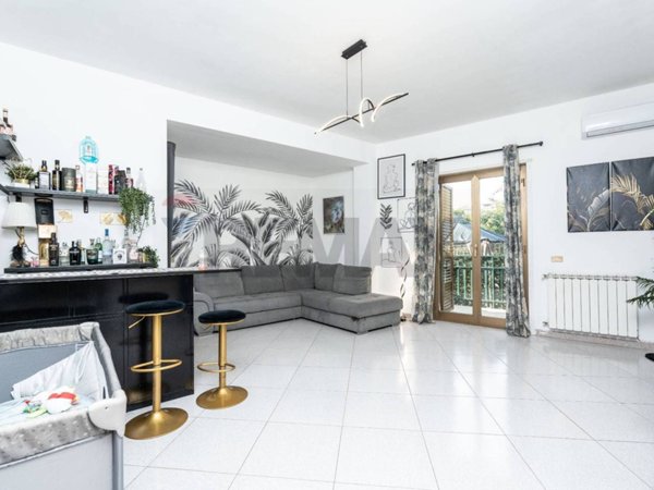 casa indipendente in vendita a Gravina di Catania