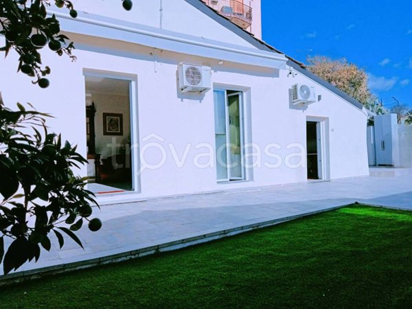 casa indipendente in vendita a Gravina di Catania