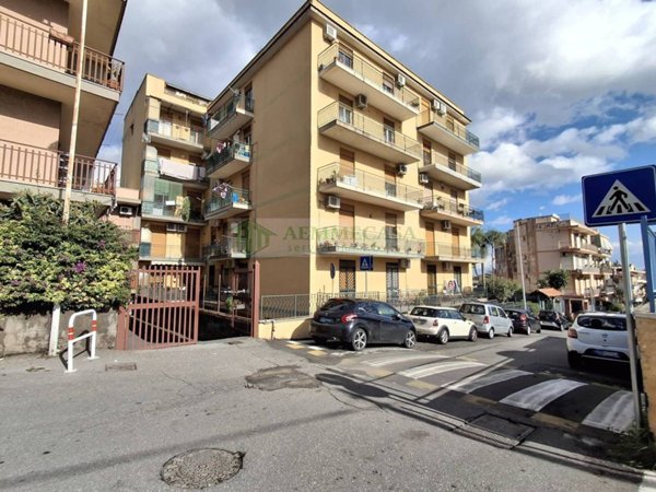appartamento in vendita a Gravina di Catania in zona Fasano
