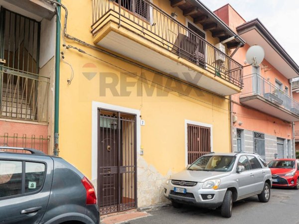 casa indipendente in vendita a Gravina di Catania