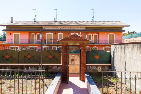 casa indipendente in vendita a Gravina di Catania