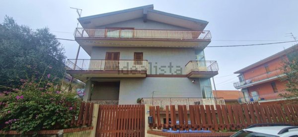 appartamento in vendita a Gravina di Catania