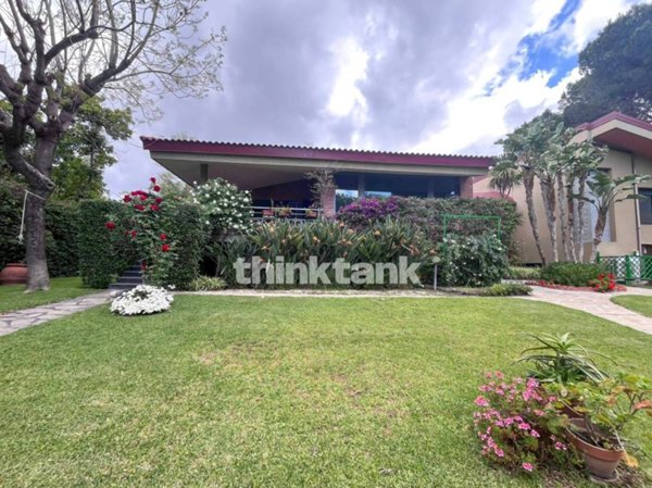 casa indipendente in vendita a Gravina di Catania