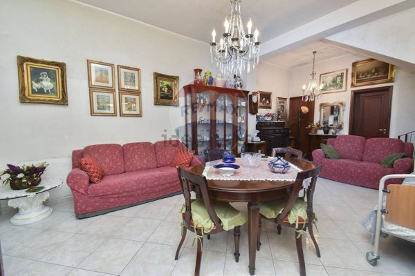 casa semindipendente in vendita a Gravina di Catania