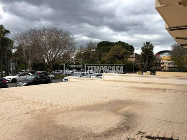 negozio in vendita a Gravina di Catania