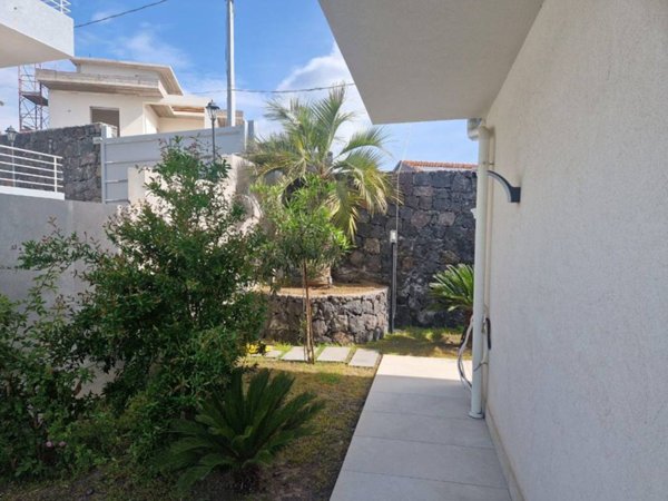 casa indipendente in vendita a Gravina di Catania