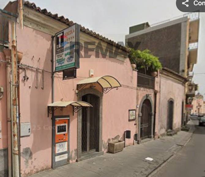negozio in vendita a Gravina di Catania