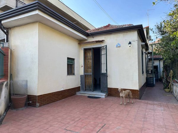 casa indipendente in vendita a Gravina di Catania