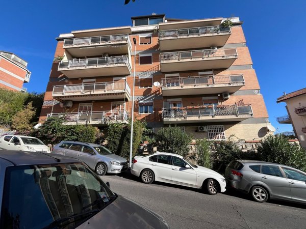 appartamento in vendita a Gravina di Catania in zona Fasano