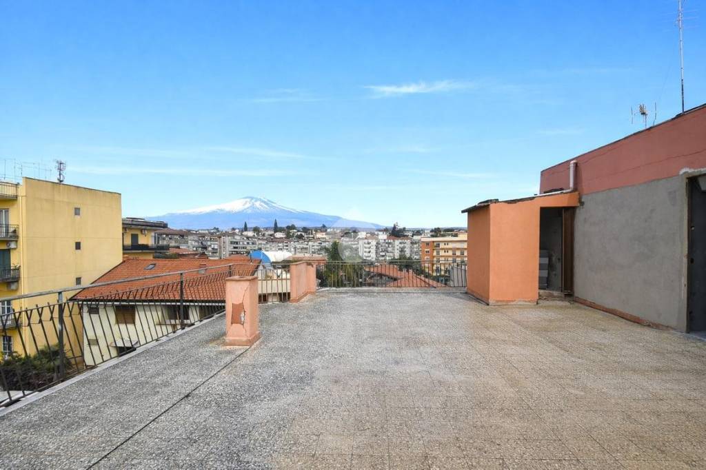 appartamento in vendita a Gravina di Catania in zona Coviello