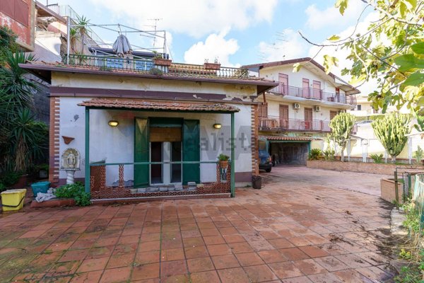 casa indipendente in vendita a Gravina di Catania in zona Coviello