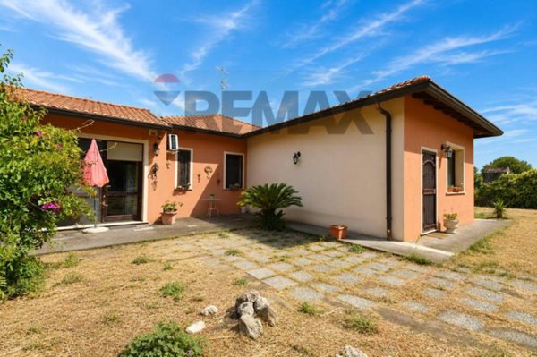 casa indipendente in vendita a Gravina di Catania