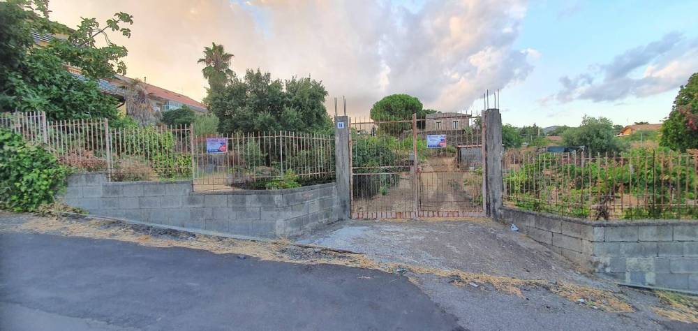 terreno edificabile in vendita a Gravina di Catania