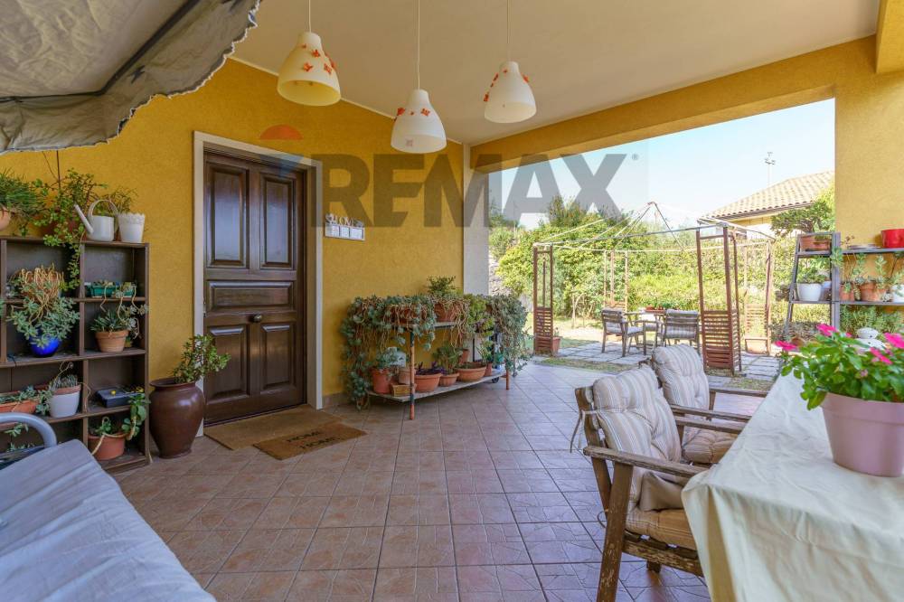 casa indipendente in vendita a Gravina di Catania