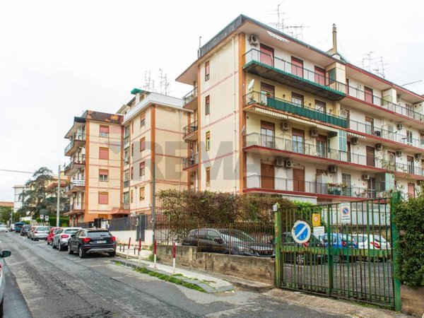 appartamento in vendita a Gravina di Catania in zona Fasano
