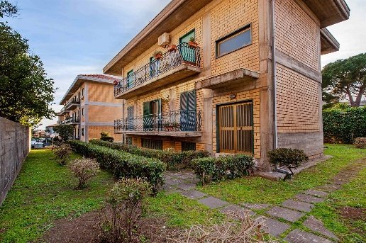 appartamento in vendita a Gravina di Catania in zona Coviello
