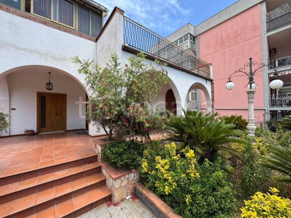casa indipendente in vendita a Gravina di Catania