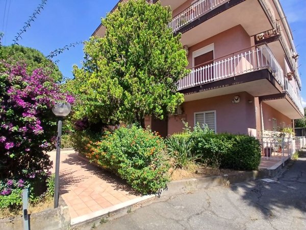 appartamento in vendita a Gravina di Catania in zona Coviello