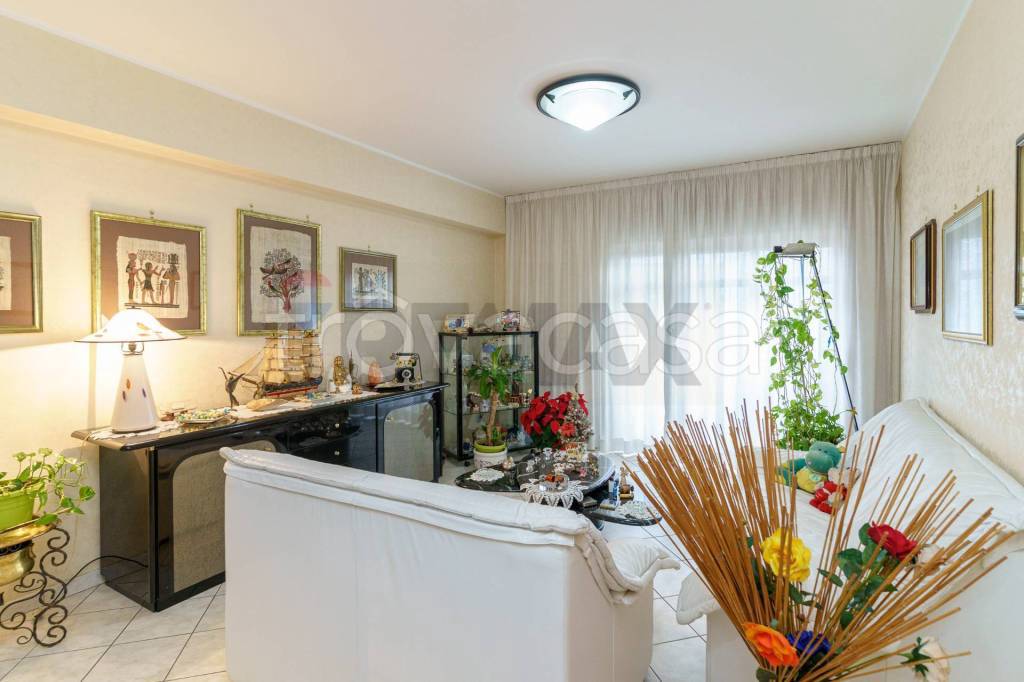 appartamento in vendita a Gravina di Catania in zona Coviello