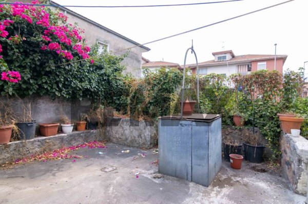casa indipendente in vendita a Gravina di Catania