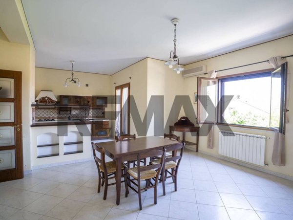 appartamento in vendita a Gravina di Catania in zona Coviello