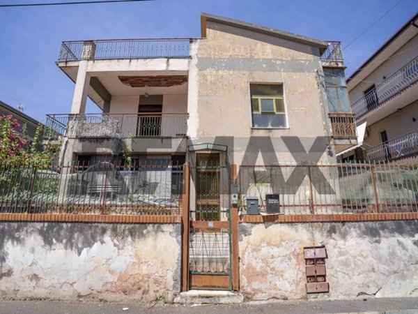 appartamento in vendita a Gravina di Catania in zona Coviello